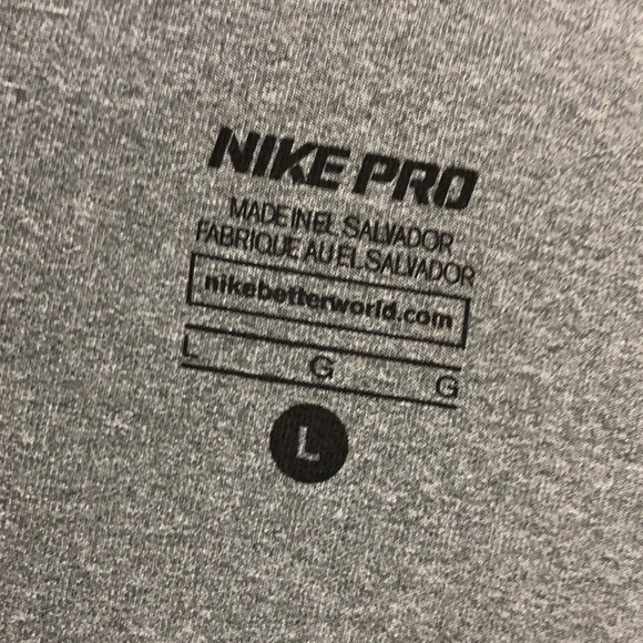 Nike pro Nike dry fit, large Nike, better world T-shirt, scoop neck, V-neck gray - Picture 6 of 10